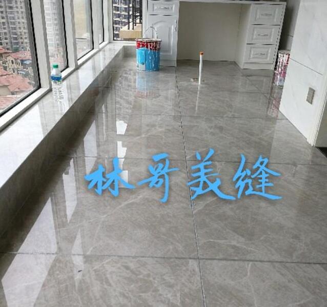 衛(wèi)生間灰色地磚為什么不推薦用貴族銀?(圖2) 衛(wèi)生間灰色地磚為什么不推薦用貴族銀?(圖2)
